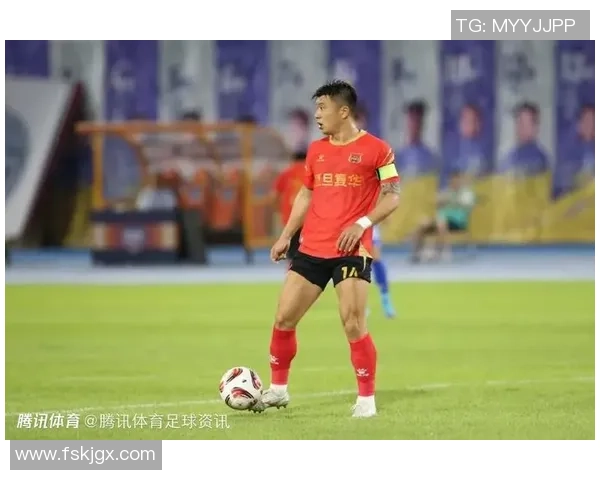 儒雅风采与足球技艺并存的球星们展现的独特魅力与精神风貌